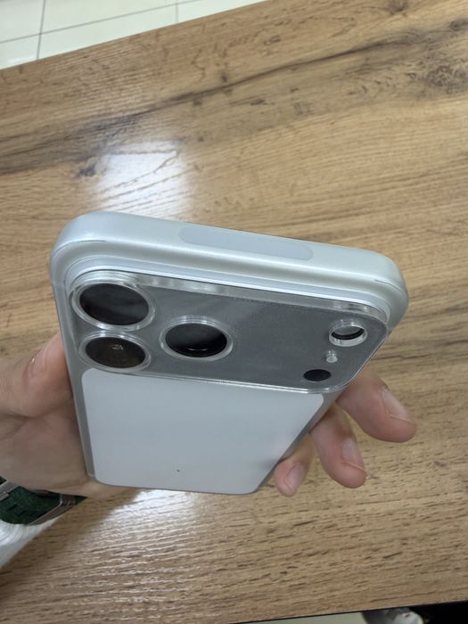 Продам Iphone 17 pro Max 256 GB