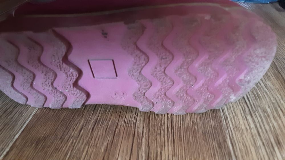 Продам детские сапоги на девочку