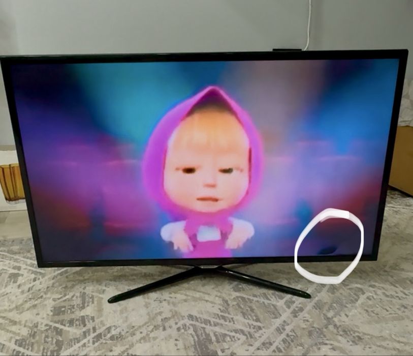 Телевизор Samsung Smart TV 106 см.