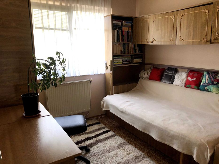 Apartament cu 3 camere, etaj 2, 45 mp, Dealul Florilor