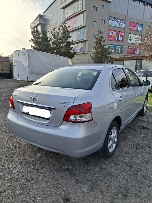 Продам Toyota Yaris 1.5 м/т