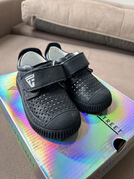 Продам кожаные сандали Tiflani!