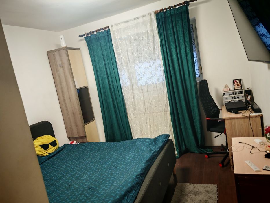 Vand apartament cu 2 camere