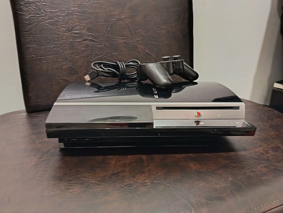 Vând PS 3 modata cu Hen