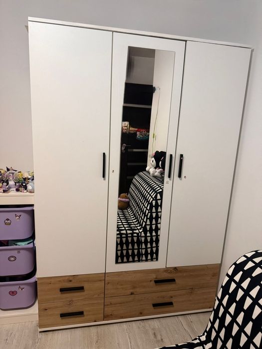 Vand dulap dormitor cu 3 usi Momax