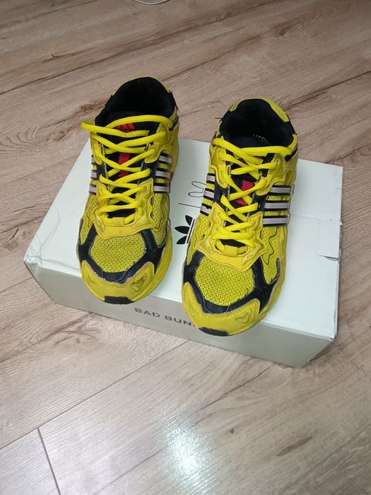 Adidas respons x bad banny