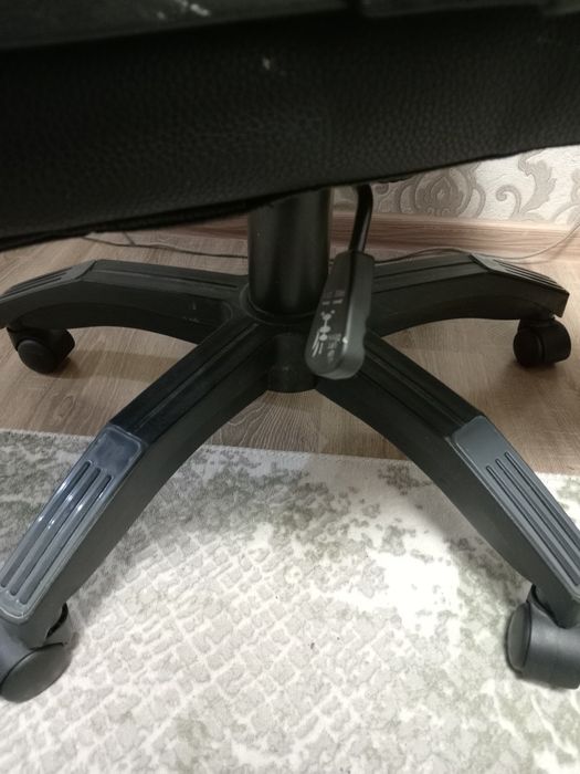 Продам кресло компютерный