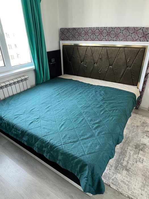 Продам спальный гарнитур