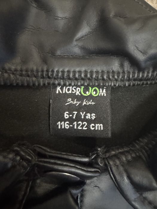 Продам платье для девочки 6-7 лет