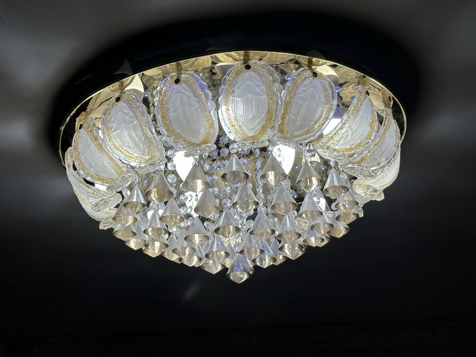 Продам люстры в хорошем состоянии