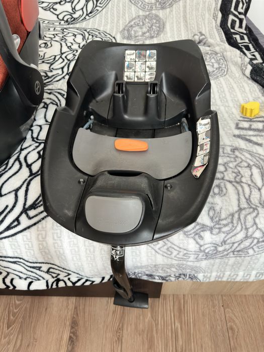 scaun auto pentru copii cybex aton q plus