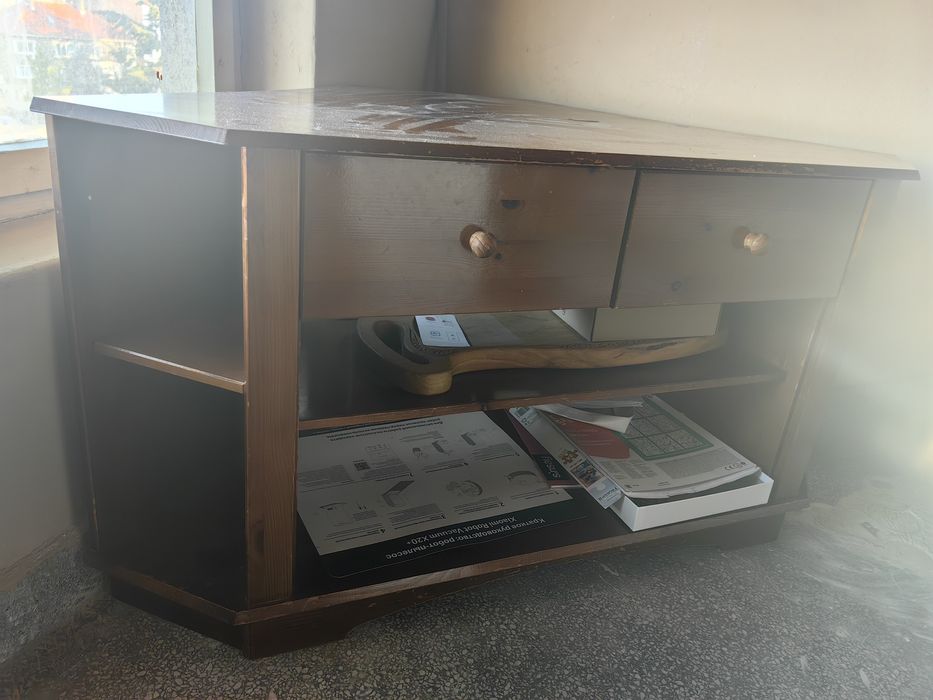 2бр. дървени  шкафове  с чекмеджета