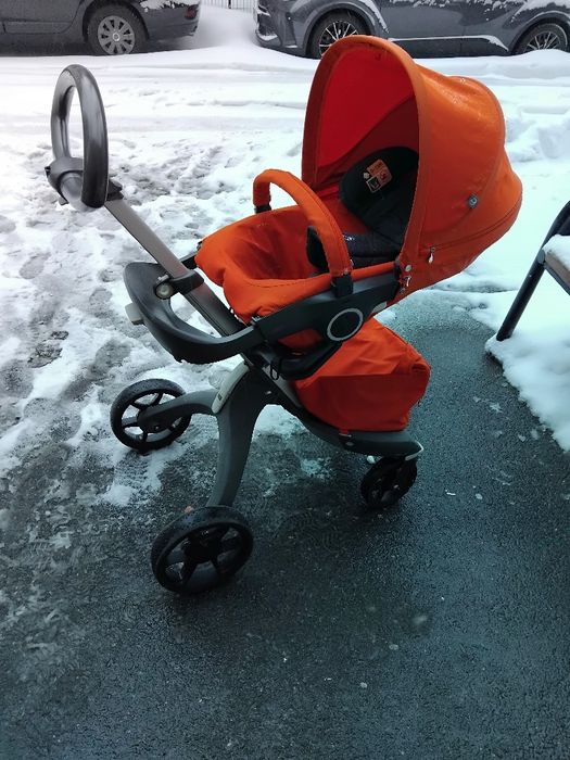 Vând căruț Stoke pliabil