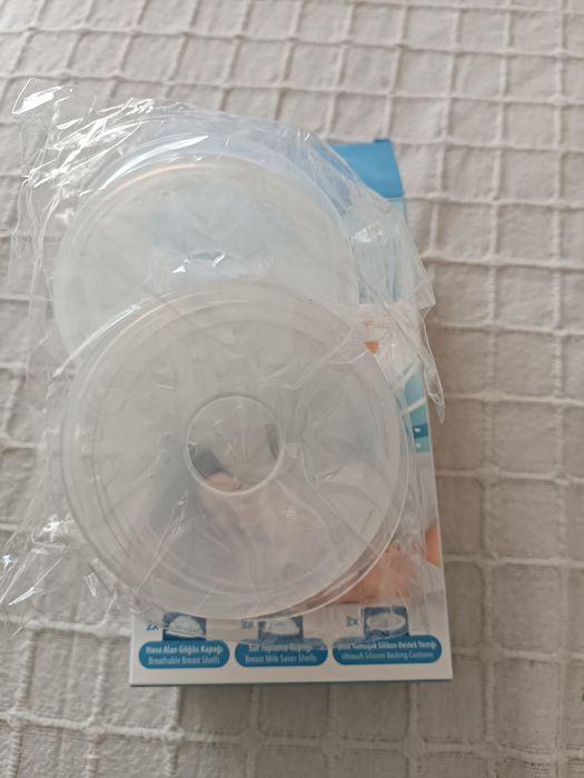 Нови протектори за гърди в опаковка