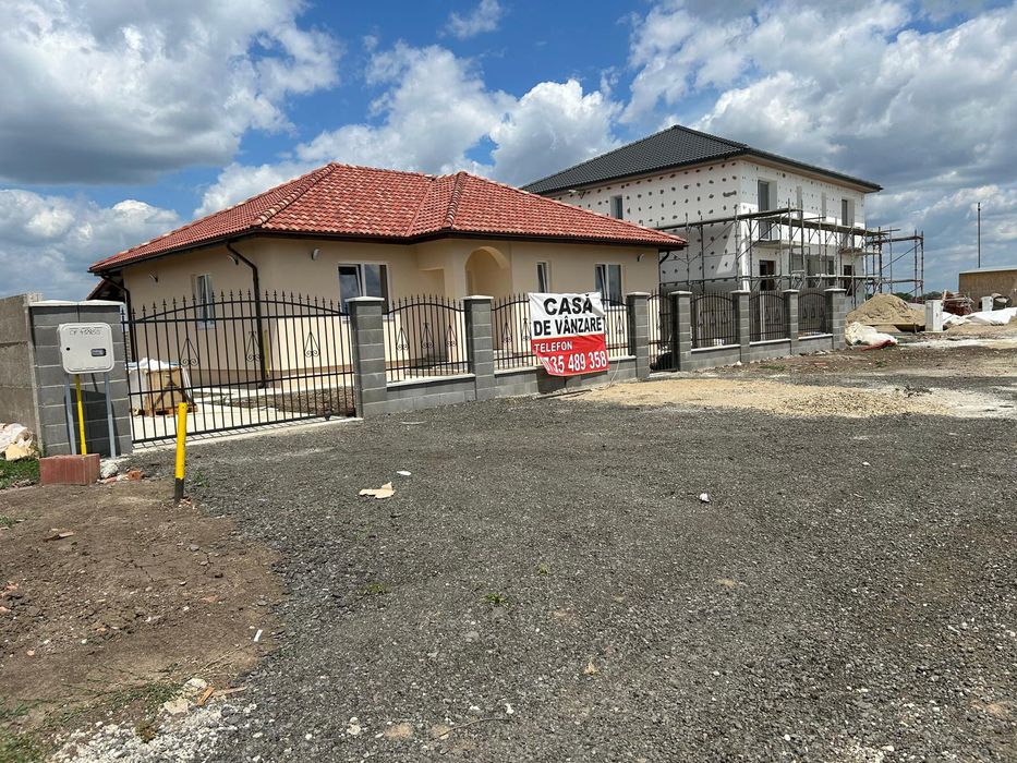 Casa individuala cu 4 camere de vanzare in localitatea Șag