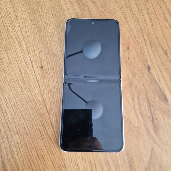 Samsung Z Flip 5