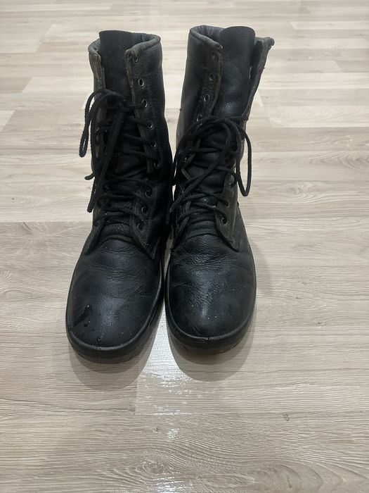 Продам 2 пар берцы размер 42