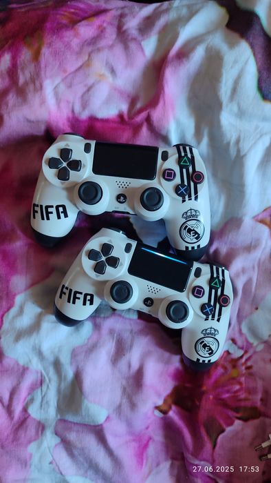 Playstation 4 sotiladi ozimmiki uyda ishlatilgan