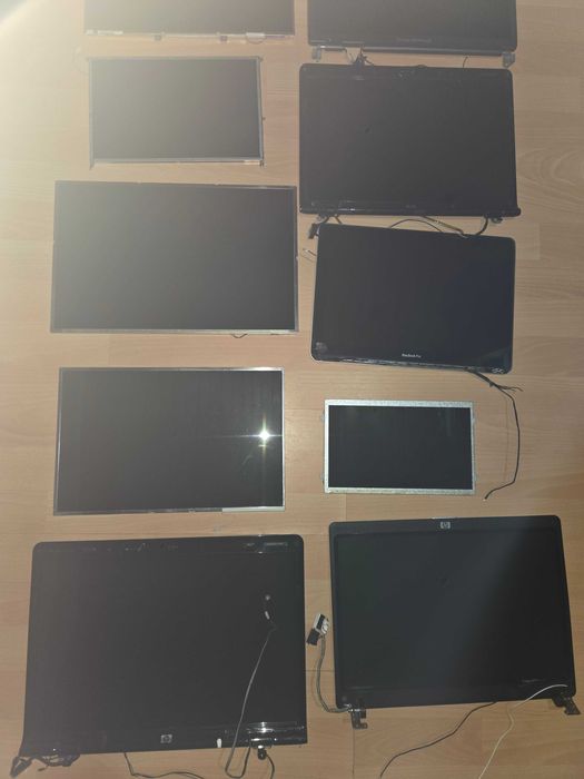 lot 10 display-uri pentru laptop - diverse modele-