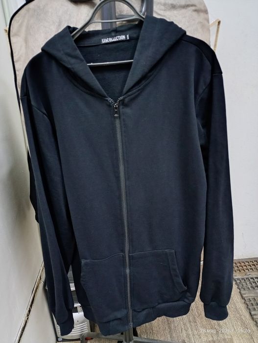 Худи с капюшоном и на молнии