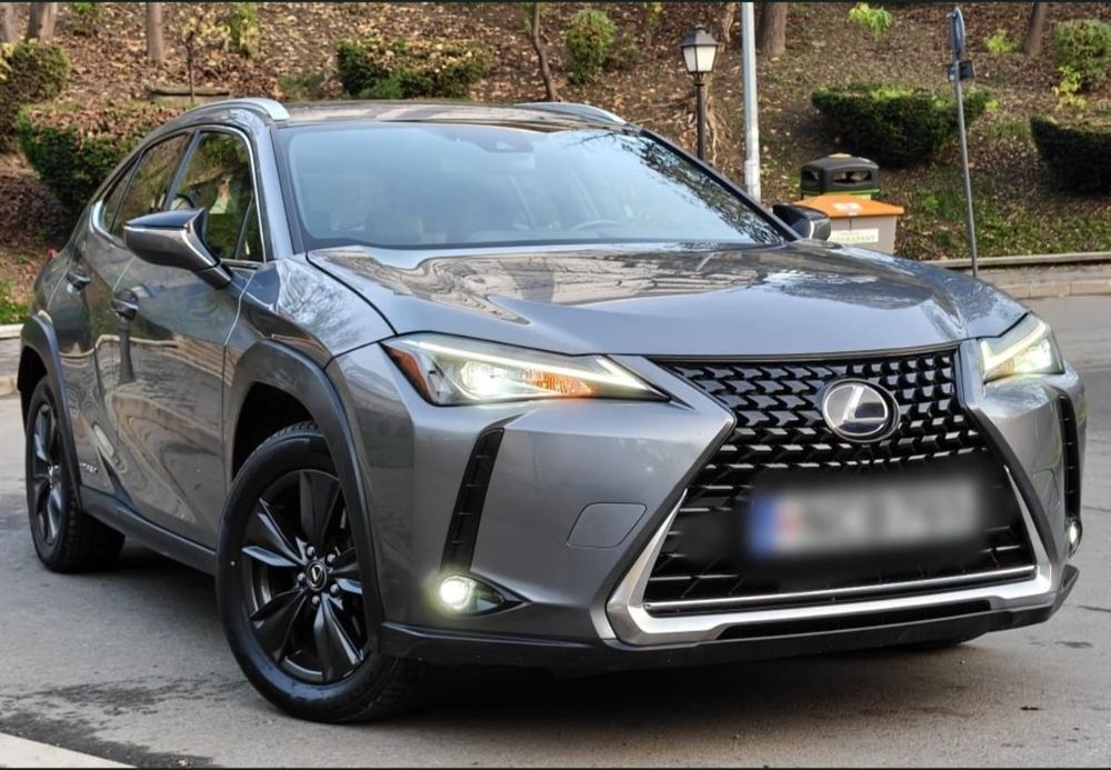Lexus UX 250h 2020 E6/ 2,0 Hybrid 184 Cp/Automată/4×4/Impecabil