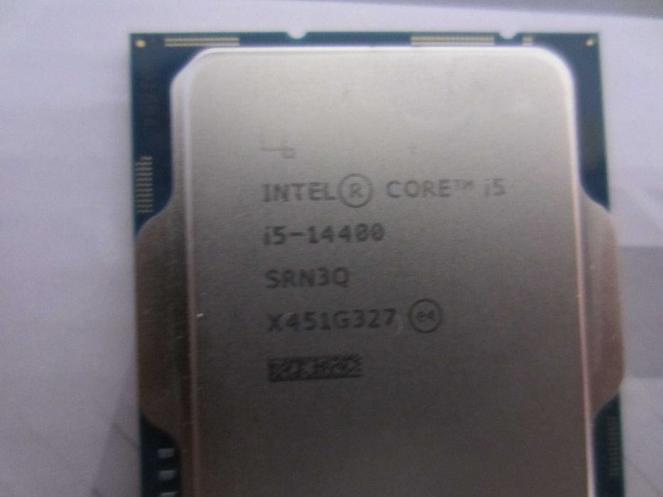 Комплект процесор i5-14400 + ново дъно H610M