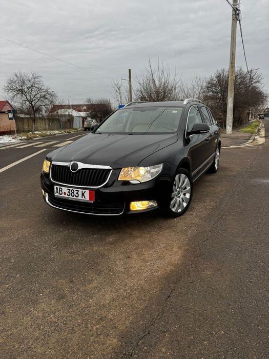 Vând Skoda Superb 2 / An:2011 / DSG 2 / Import recent pe roti