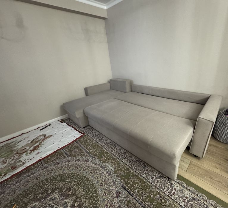 Диван в хорошем состоянии