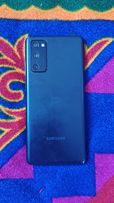 Продаю samsung s20 fe