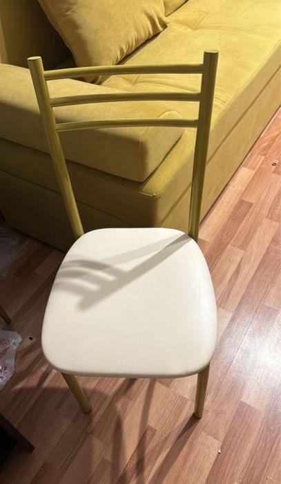 Стулья новые 10000