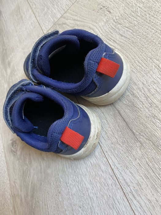 Детски маратонки адидас  25. номер