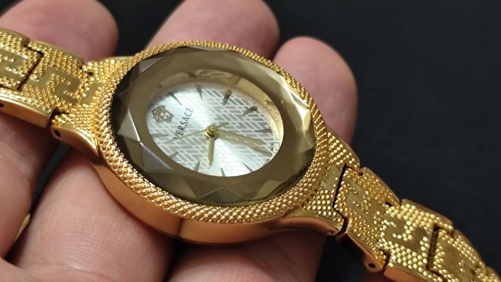 VERSACE Gold / Дамски Часовник