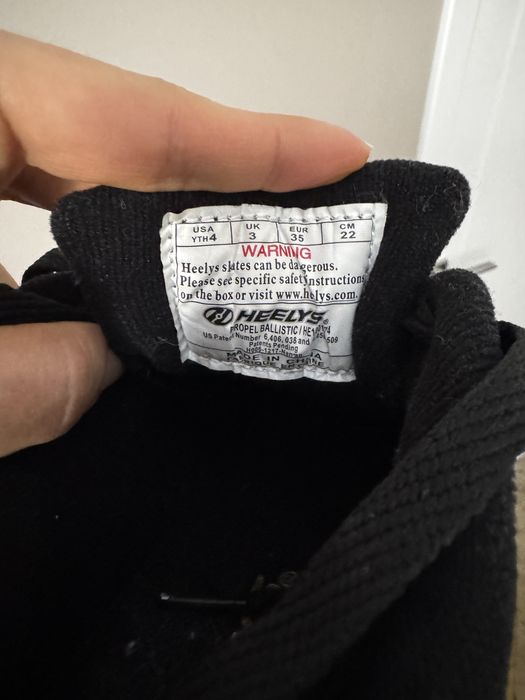 Кроссовки HEELYSс роликами, 35 размер, оригинал
