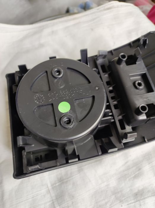 Поставка чаша централна конзола VW POLO 2009-2017