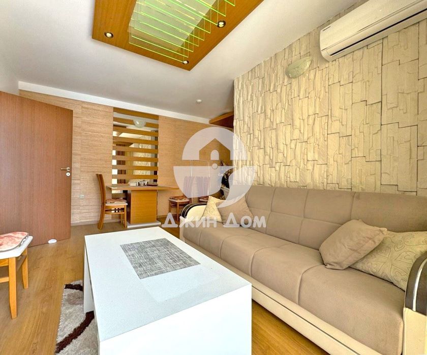 Продава се Двустаен апартамент в к.к. Слънчев бряг - 64 кв.м за 1282 €/кв.м - Снимка #1