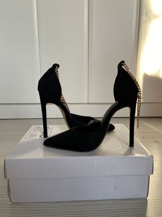 Официални обувки от велур