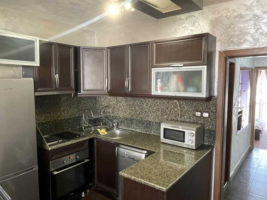 Отдавам под наем тристаен апартамент до Камела