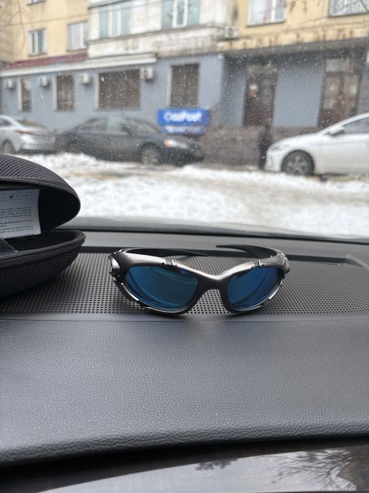 сoлнцeзaщитные очки Оаklеy