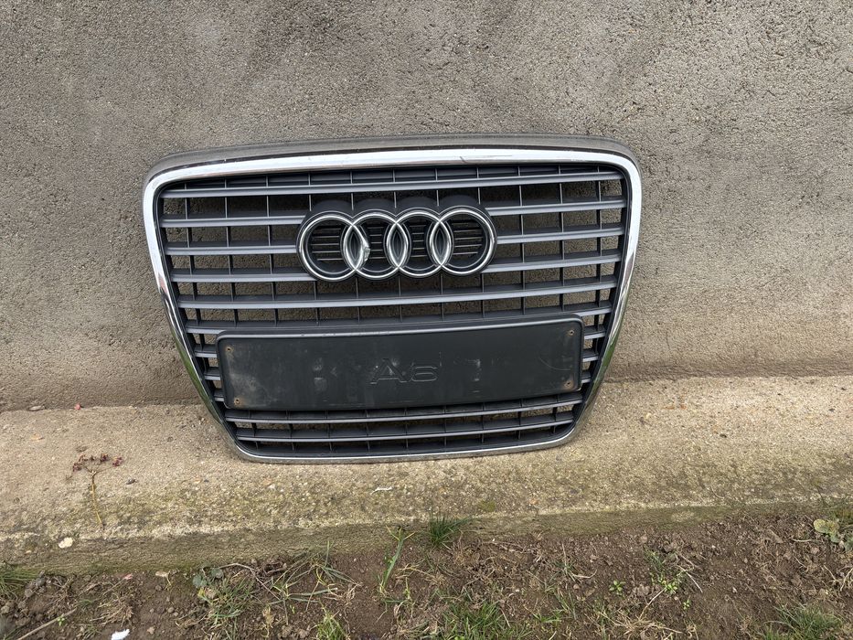 Grila originala stare foarte buna audi a 6 c6 08-11
