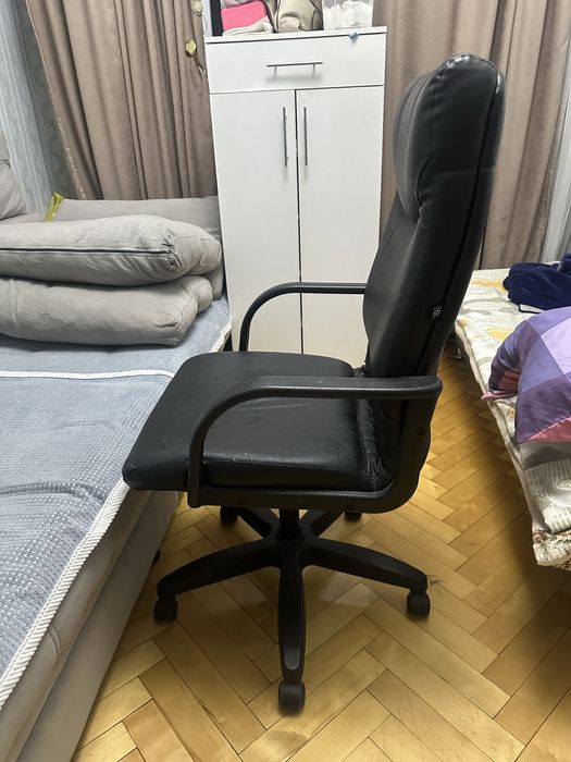 Продам Кресло офисное