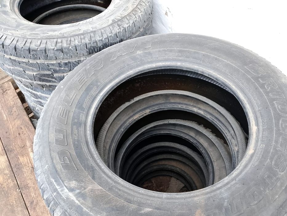 Продам шины б/у в хорошем состоянии
