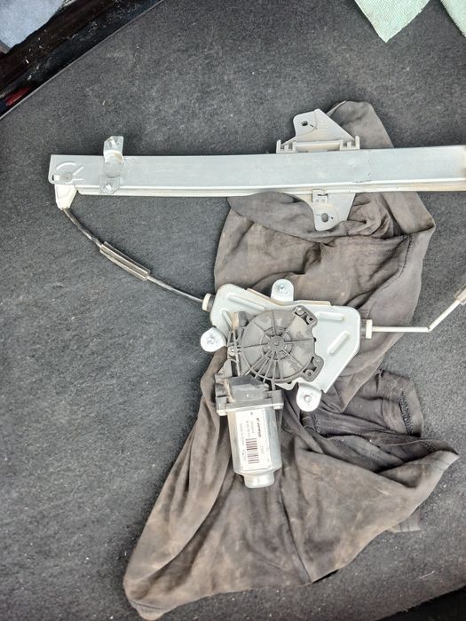 Продам стеклоподьемник