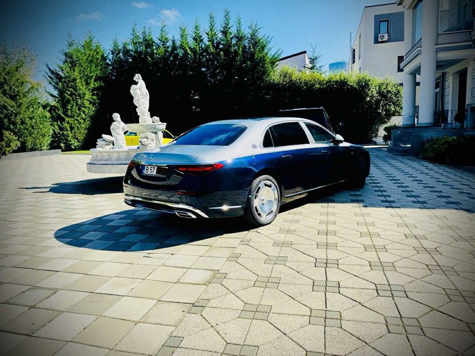 Maybach  S 680. Mercedes 4 Matic