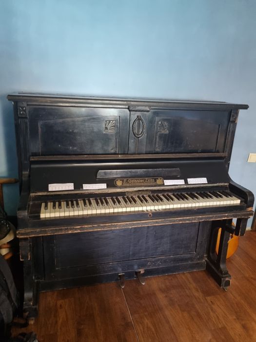 Пианино , Антиквариат!