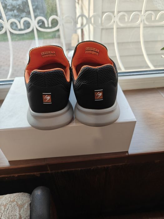 Кроссовки Kajila