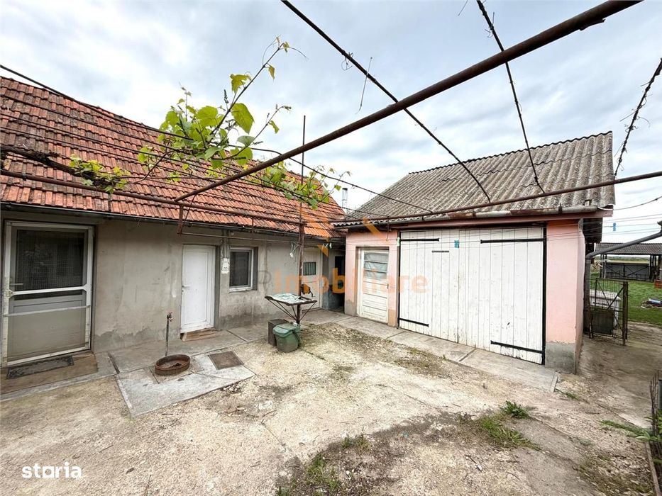 Casa Cu Teren 1081 Mp | Acces Auto | Zona Sacuieni | Localitatea Cadea