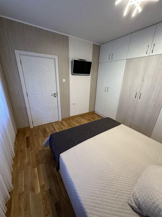 Дава се под наем Тристаен апартамент в София, Хиподрума - 100 кв.м за 1100 € - Снимка #5