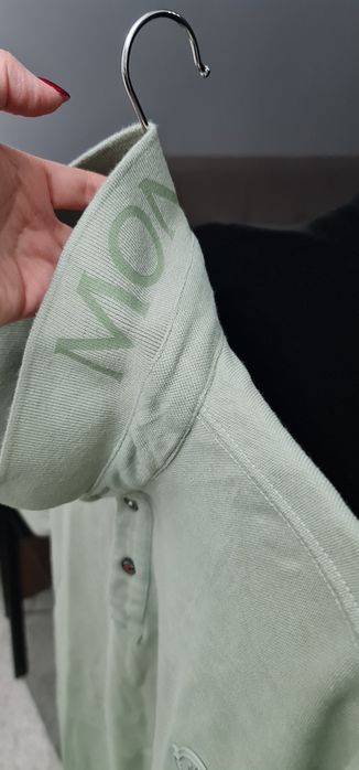 Tricou Moncler          .