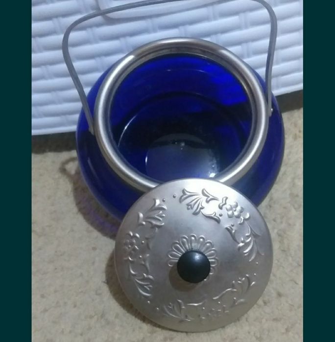 Сервизы и сахарница  Ссср б/у сервантное хранение