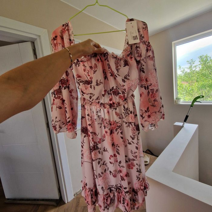 Дамска рокля флорален десен